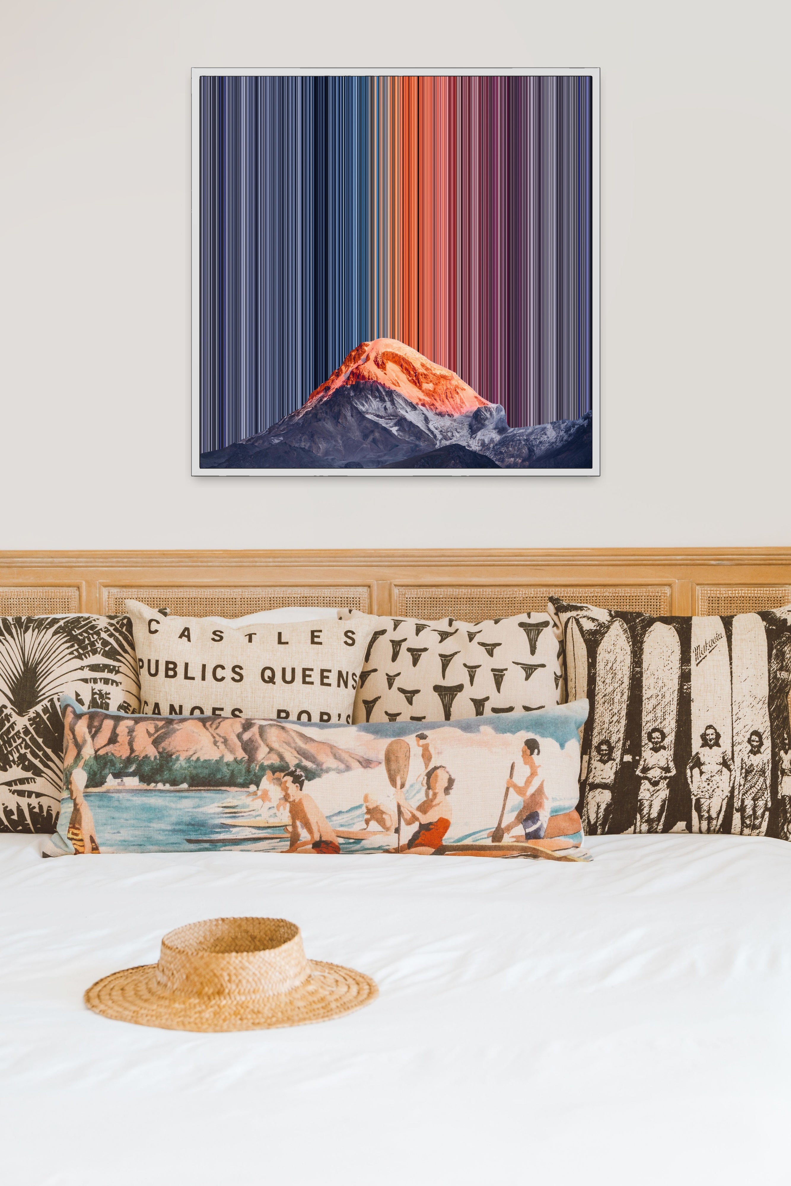 Mtskheta-Mtianeti, Georgia - Lifestyle staging in modern interior - Gradienta